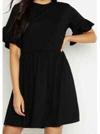 Rochie smock cu mâneci volante înalte Boohoo