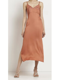 ROCHIE LEJERA DIN MODAL