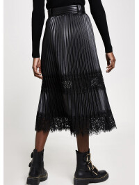 FUSTA PLISATA CU DANTELA