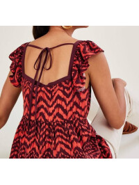 Top cu print animal zig-zag și bust cu fronseuri