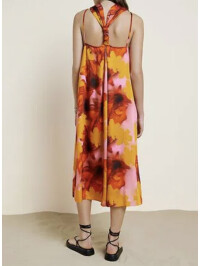 ROCHIE CU EȘARFA LA GÂT