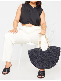 TOP CU ASPECT INCRUCIȘAT