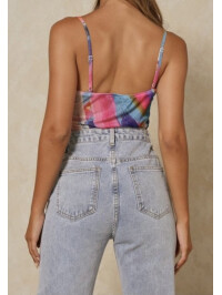 BODY CU IMPRIMEU ABSTRACT