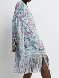 ROCHIE CU FRANJURI LA TIV