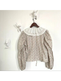 CĂMAȘĂ CU GULER DIN DANTELĂ