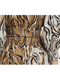 ROCHIE CU DECOLTEU IN V RIVER ISLAND 