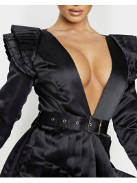 SALOPETA DIN SATIN CU DECOLTEU IN V 