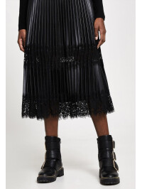 FUSTA PLISATA CU DANTELA