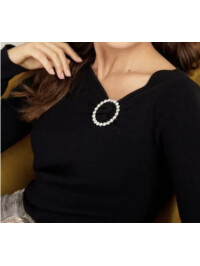 PULOVER CU BROȘĂ ȘI PIETRE DECORATIVE NEXT