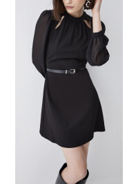 ROCHIE MINI DECUPATA LA UMERI 