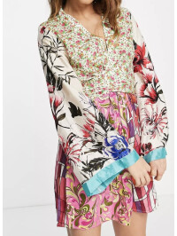 ROCHIE MULTICOLOR CU MANECI IN A