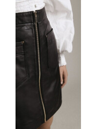 FUSTA MINI DIN PIELE