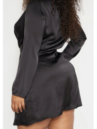 PLUS ROCHIE NEGRU SATINAT CU MANECA LUNGA