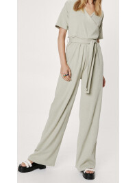 Salopeta lejera  Nasty Gal 