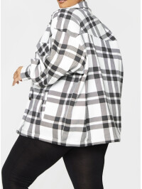 CĂMAȘĂ ÎN CAROURI