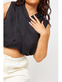 TOP CU ASPECT INCRUCIȘAT