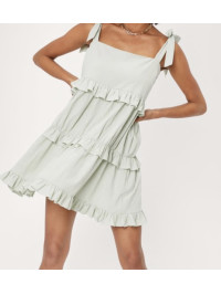 Rochie mini cu volan cu aspect de in Nasty Gal 