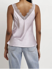 TOP CAMI CU DANTELĂ MOV