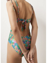 Costum de baie întreg 