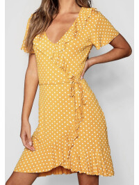 Rochie de ceai cu volane în față cu buline