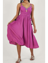 Rochie midi simplă, cu textură ușoară și bandă decorativă