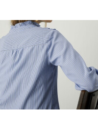 Cămașă albastră cu imprimeu în dungi și volănașe, din poliester reciclat-Albastru-48