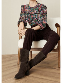 Bluză neagră cu imprimeu patchwork și broderie