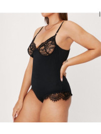 LENJERIE BODY CU DETALII DIN DANTELA
