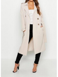 Trenci culoare crem deschis cu detaliu cu nasturi 