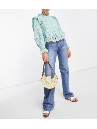 BLUZĂ CU VOLANE FLORAL