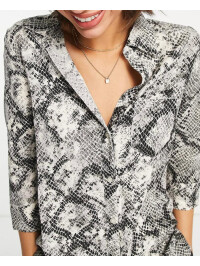 CĂMAŞĂ CU MÂNECĂ LUNGĂ