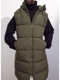 VESTA PUFOASA CU GLUGA