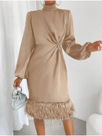 ROCHIE CU TIV RĂSUCIT ÎN FAȚĂ