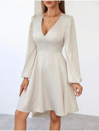 ROCHIE CREM CU DECOLTEU ADANC 