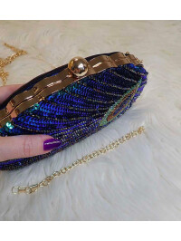 CLUTCH CU PAIETE ȘI LANȚ