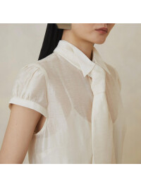 BLUZĂ DIN ORGANZA CU CRAVATĂ-S