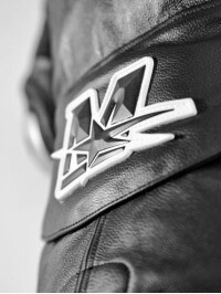 COSTUM DE MOTOCICLETĂ